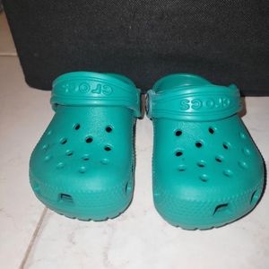 Crocs size 6c